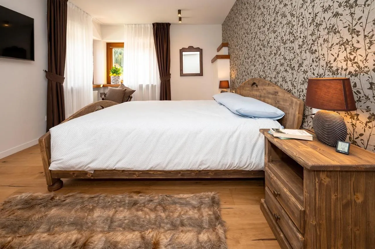 Larici Rooms location