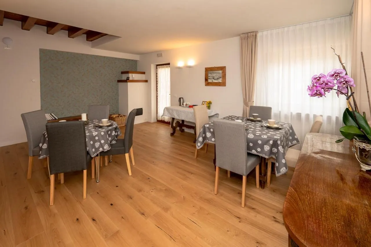 Larici Rooms Roana