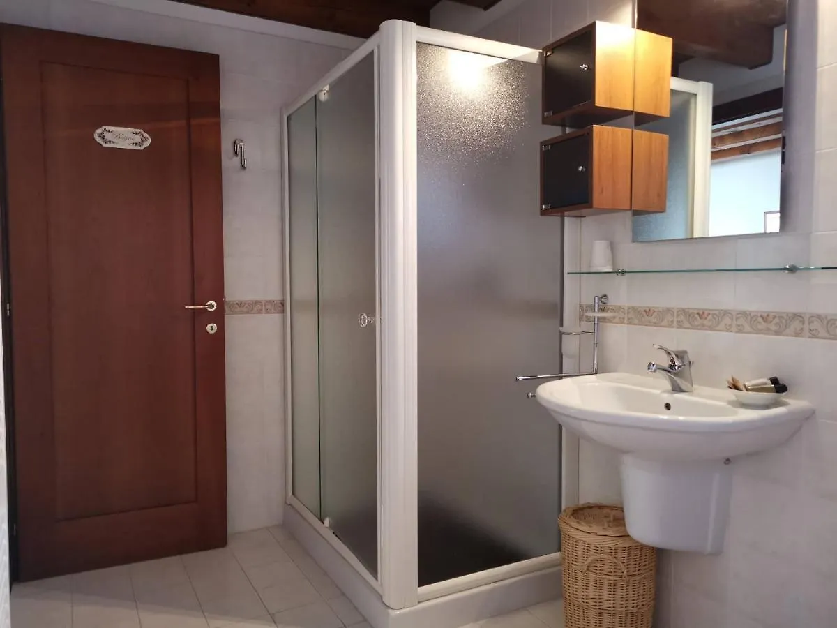 Bed & Breakfast Larici Rooms Roana Italy